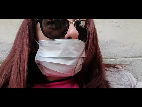 ❤️ Nicoletta membalas dendam pada tetangganya dan kencing di garasinya (Karantina Italia Khusus Covid19) ❤ Porno pada kami ❤
