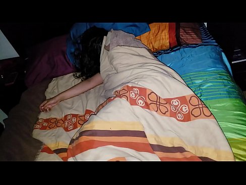 ❤️ Anak tiri memarahi ibu tirinya yang masih muda saat dia tidur. ❤ Porno pada kami ❤
