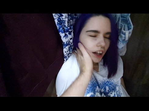 ❤️ Menemukan adikku di lemari dan membantunya cum ❤ Porno pada kami ❤